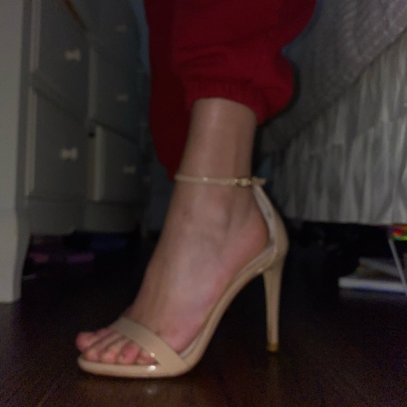 Steve Madden Stacy Heels in Nude - Picture 6 of 7